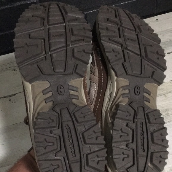 New Balance 606 woman’s brown/tan/blue lace up sneakers size 8B - Picture 4 of 7